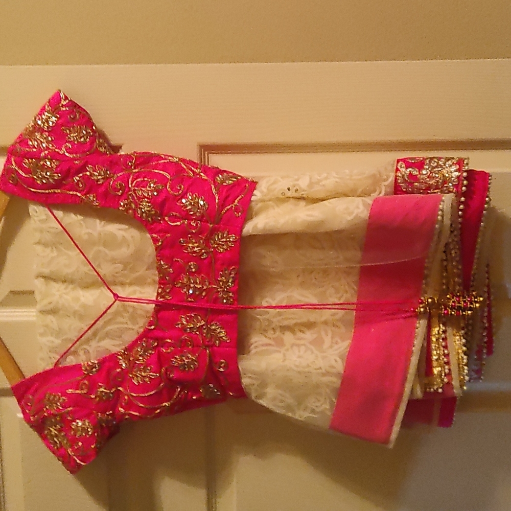 Designer embroidered lace and Pearl Hot pink & white kundan saree XS/S w/ blouse - Picture 10 of 12